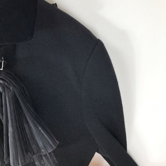 VALENTINO Vintage 80’s Cashmere Ruffle Bow Sweater - Picture 15 of 16